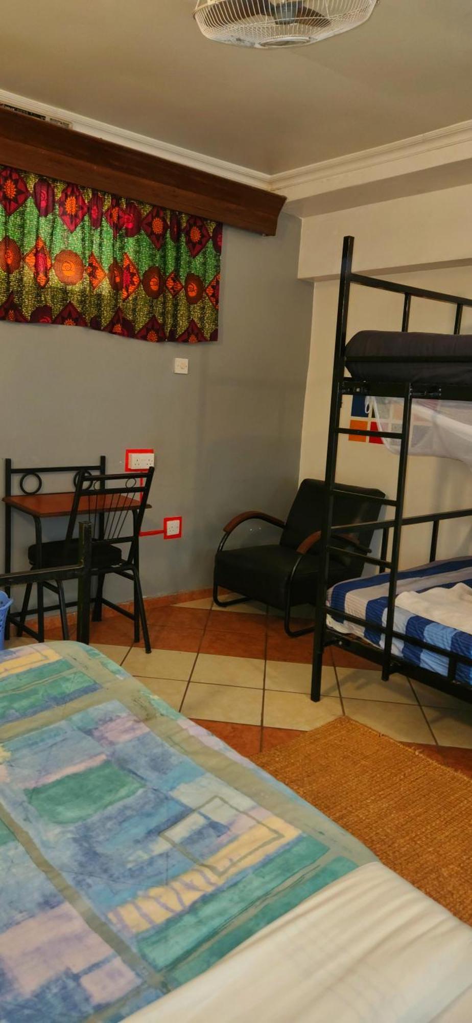 We Travel Hostel Moshi Buitenkant foto