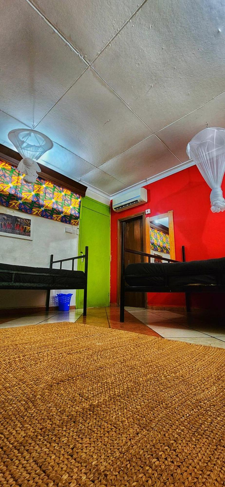 We Travel Hostel Moshi Buitenkant foto