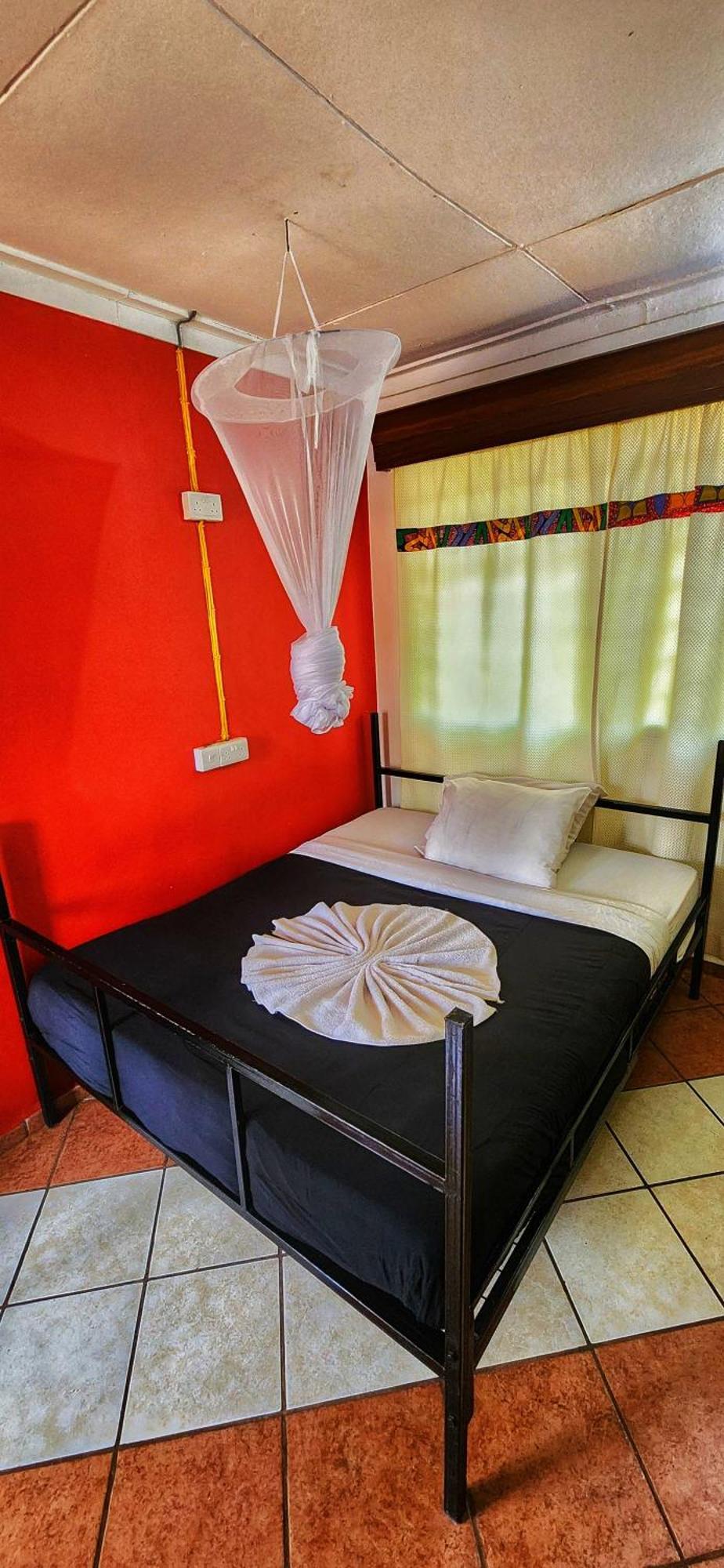 We Travel Hostel Moshi Buitenkant foto