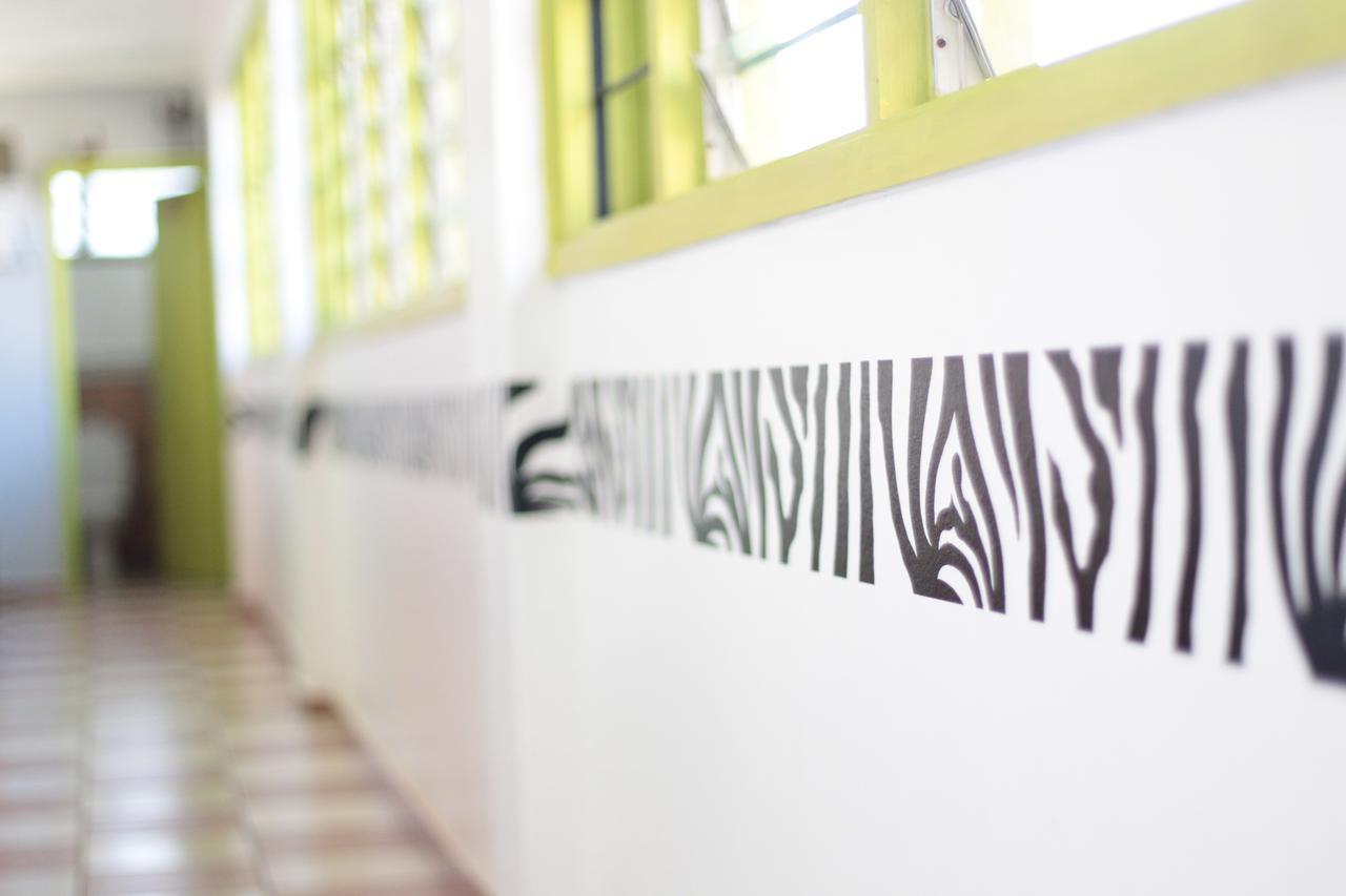 We Travel Hostel Moshi Buitenkant foto