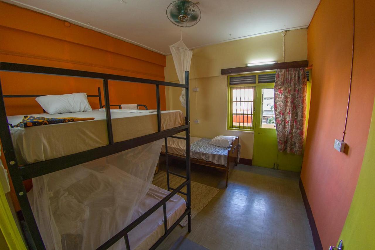 We Travel Hostel Moshi Buitenkant foto